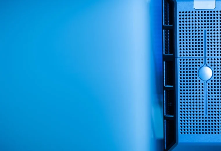Компактний периферійний сервер для edge-обчислень